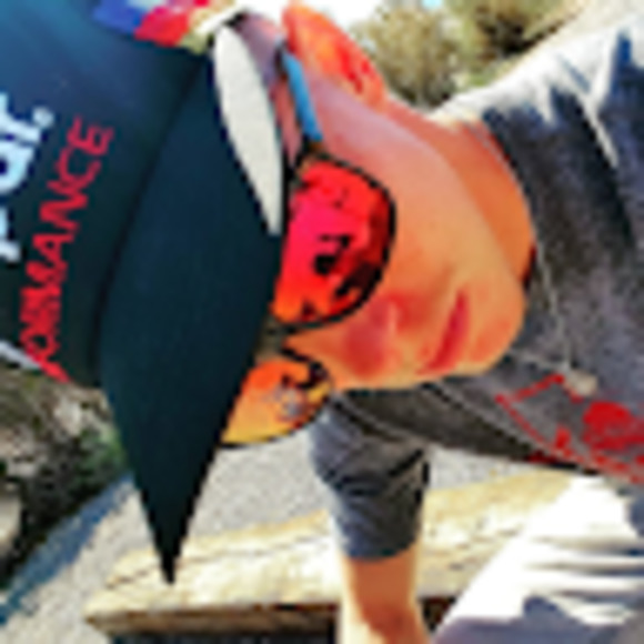 Meet your Posher, Agent - Picture 1 of 1